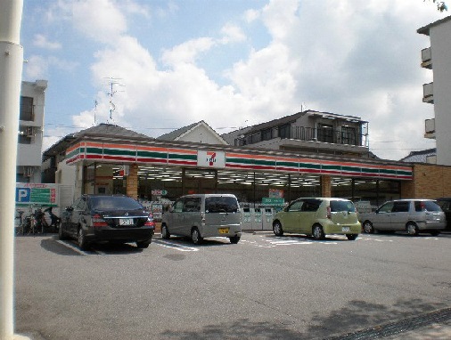 コンビニ　セブンイレブン 名古屋照が丘店（コンビニ）まで78m