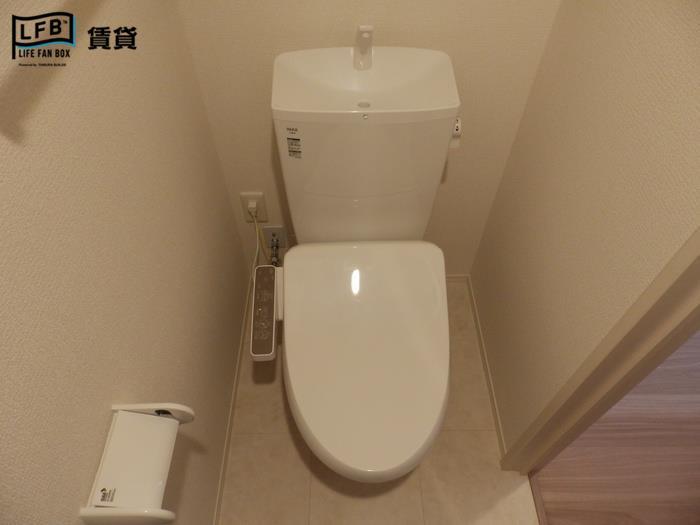 トイレ　※間取りの異なるお部屋の写真です。