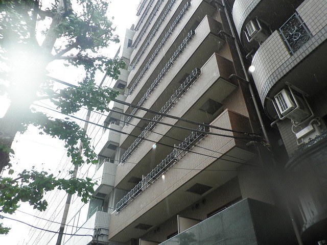 建物外観　２００４年９月竣工の駅近マンション