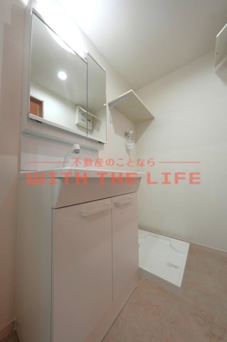 洗面設備　独立洗面化粧台付き