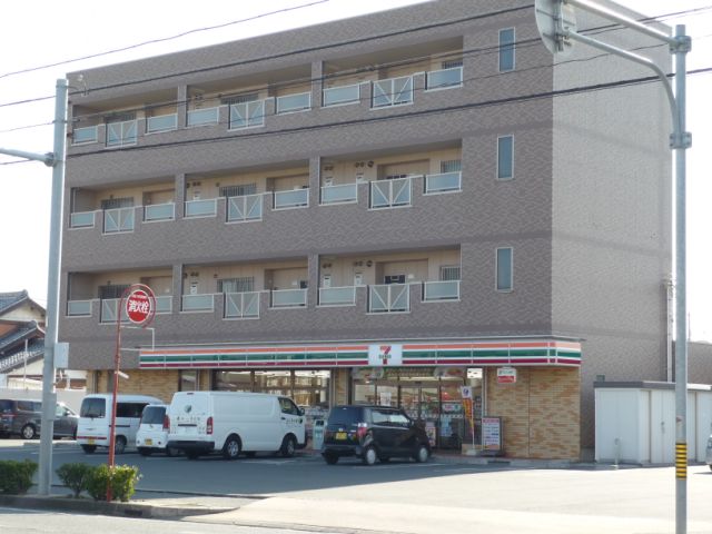 コンビニ　セブンイレブン（コンビニ）まで250m