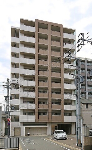 建物外観　箱崎駅徒歩約9分の人気デザイナーズシリーズに空きが出ました！