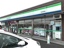 コンビニ　ファミリーマート熊谷拾六間店（コンビニ）まで1600m