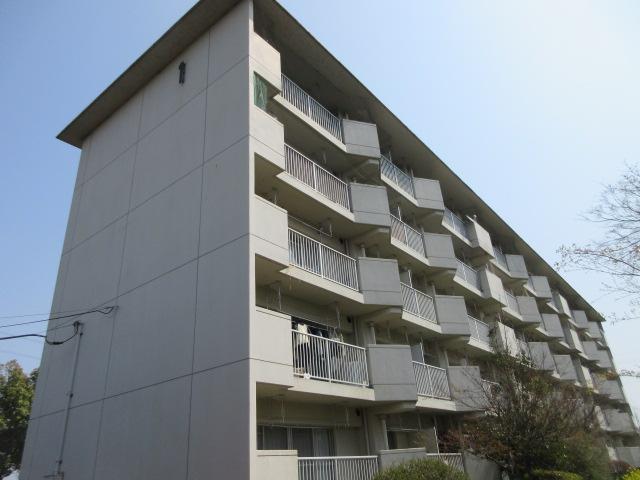 建物外観　5階建てマンション