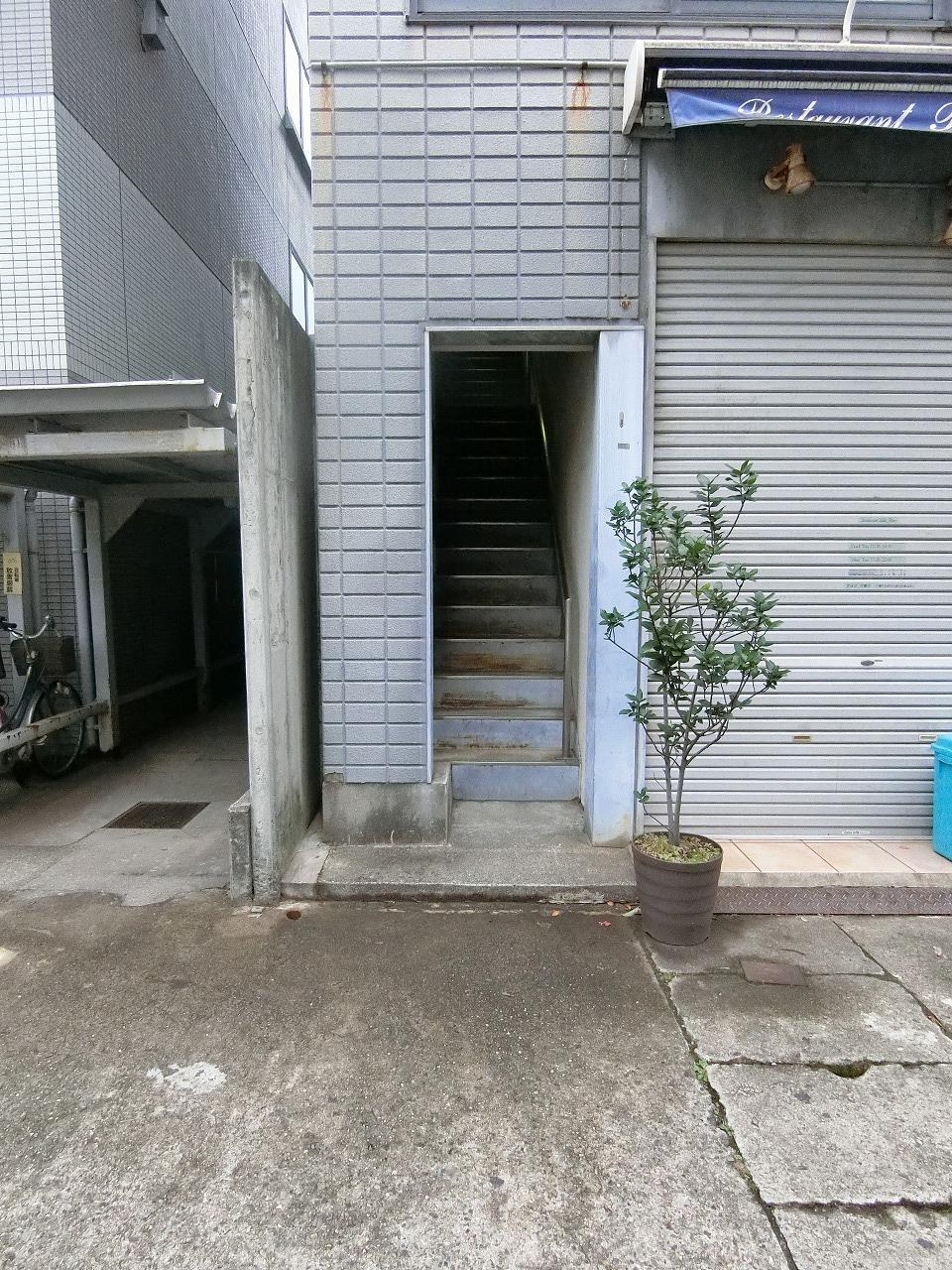 エントランス　建物入り口部分です♪