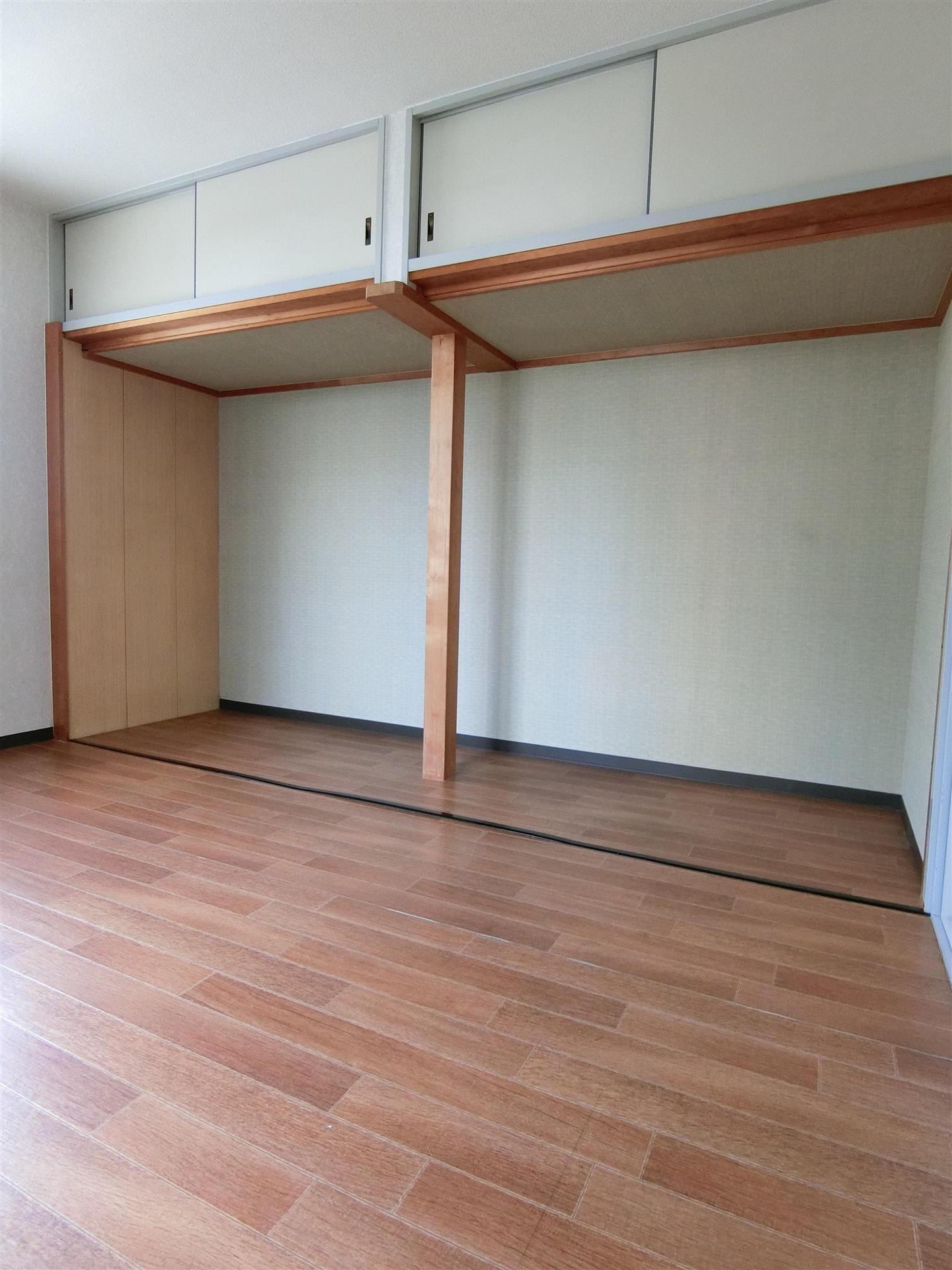 収納　寝具はもちろん、鞄や小物もしっかりと収納できます♪
