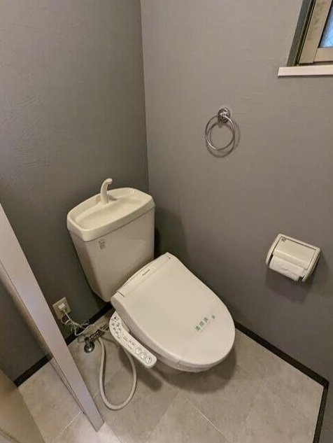トイレ　※写真は他号室です