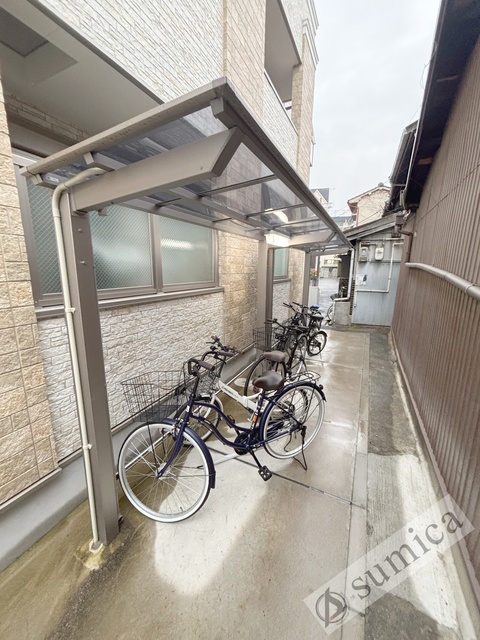 その他共有部分　屋根付き駐輪場が嬉しいです♪♪
