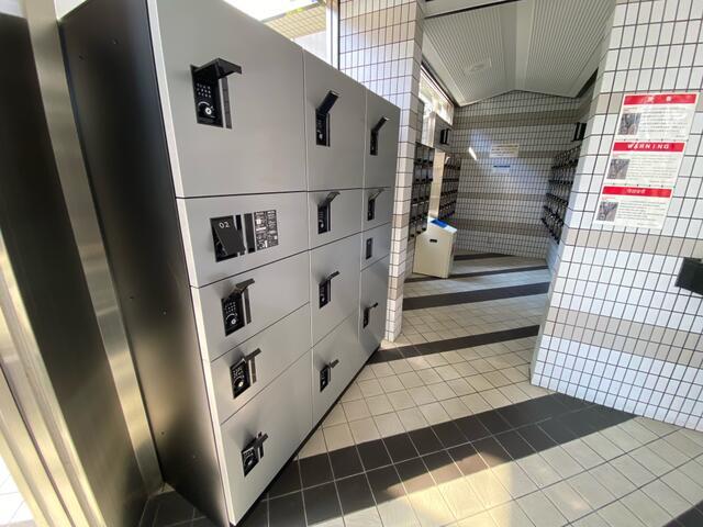 セキュリティ　【その他共用部】外出中の受け取りも安心の宅配ボックス付きです