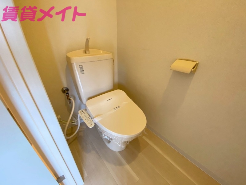 トイレ　別部屋参考写真です