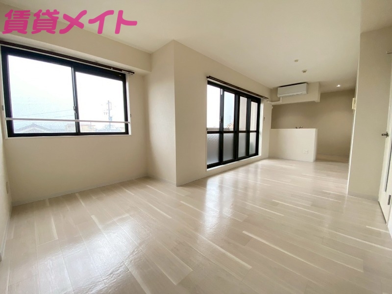 居室・リビング　別部屋参考写真です