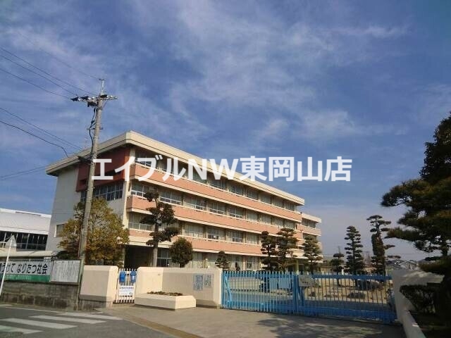 小学校　岡山市立御野小学校（小学校）まで495m