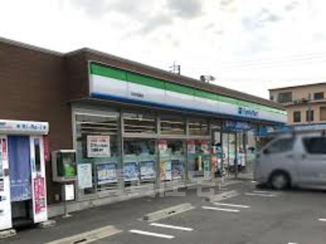 コンビニ　ファミリーマート　中村向島（コンビニ）まで149m