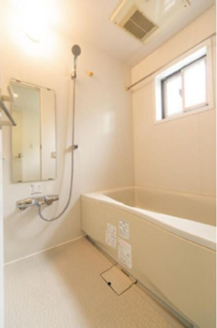 バス・シャワールーム　＊写真は同タイプ別住戸のになります。