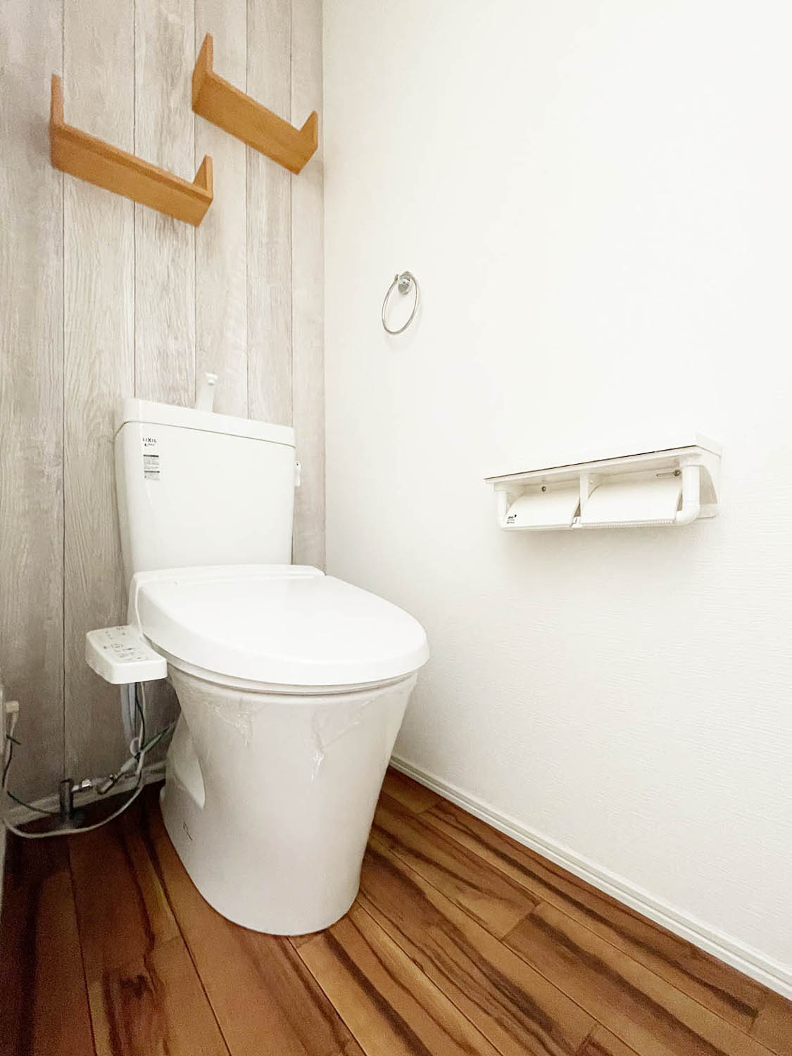 トイレ　別部屋の写真を引用