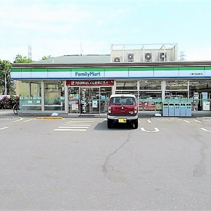 コンビニ　ファミリーマート 調布武蔵境通り店（コンビニ）まで550m