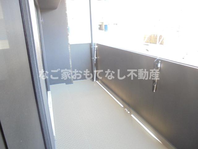 バルコニー　コンフォートリンク　お問合せはなご家おもてなし不動産へ。