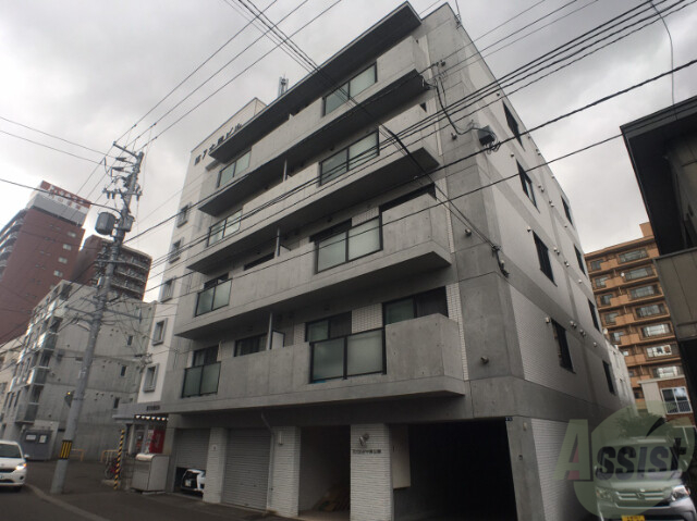 建物外観　札幌市中央区南１０条西「ｉｂｉｚａ中島公園」