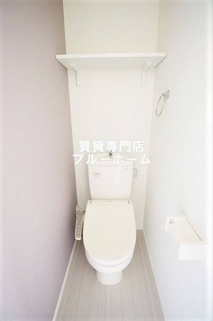 トイレ　温水洗浄便座付き！