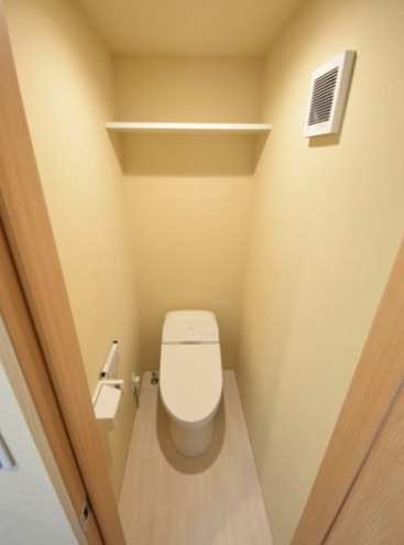 トイレ　別部屋の画像を使用しております。