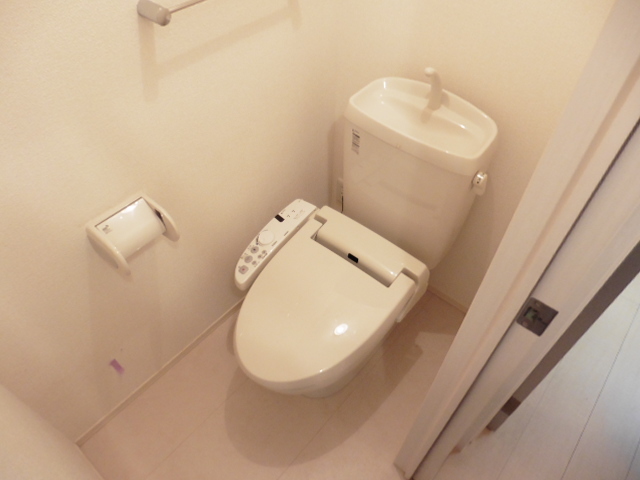 トイレ　※写真は他号室です