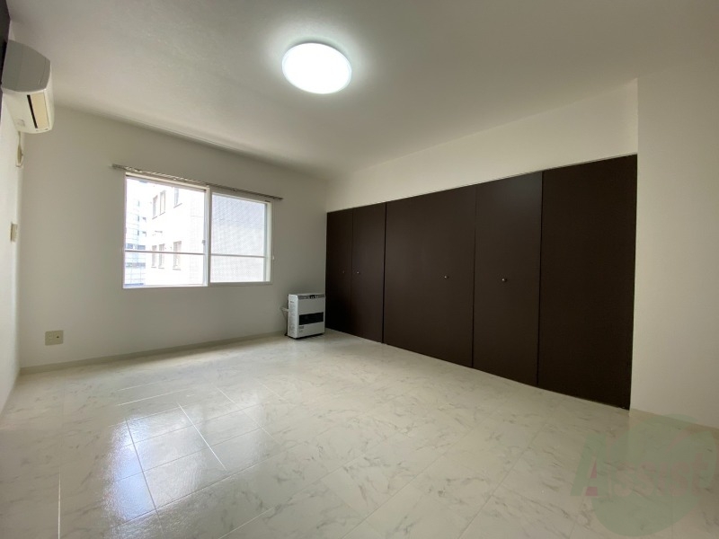 居室・リビング　広くてキレイなお部屋が広がっていて、充実した生活が送れそう。