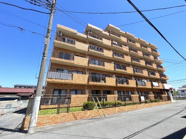建物外観　6階建てのマンションです。
