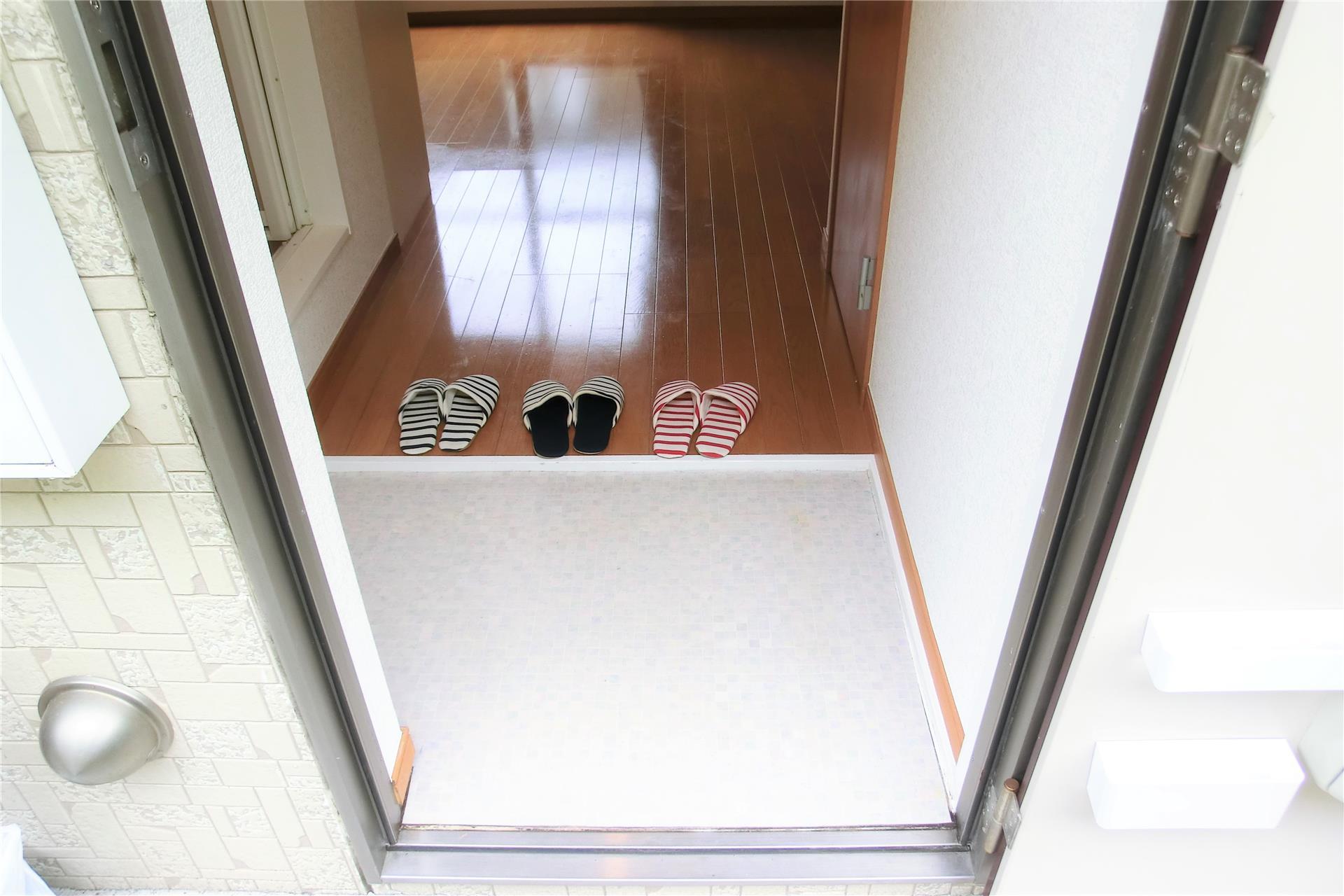 玄関　てのひら荘203　1R　横須賀市汐入町3丁目