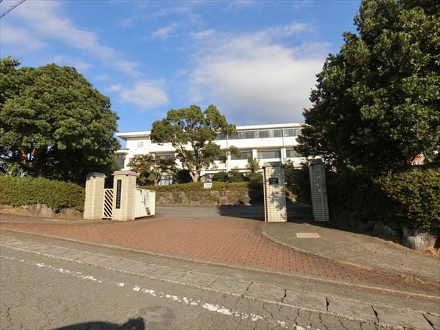 中学校　山田中学校（中学校）まで516m