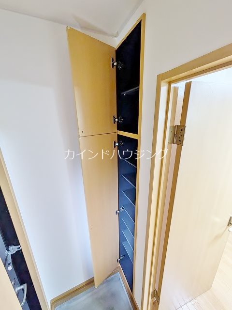 収納　シューズボックス