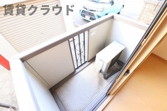 バルコニー　バルコニー付きの洋室です！