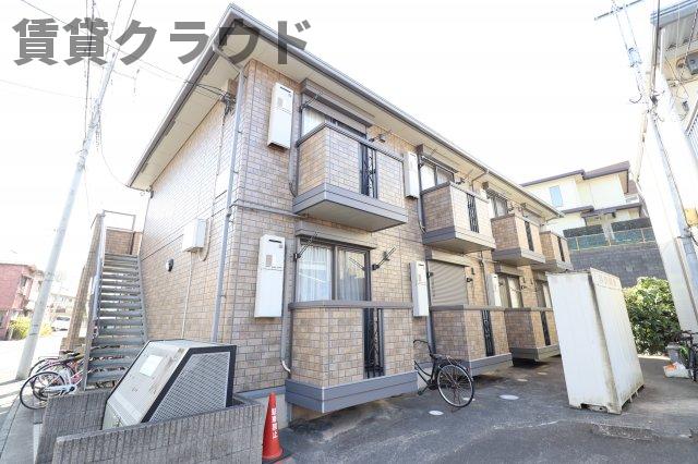 建物外観　落ち着いた外観がお出迎え♪