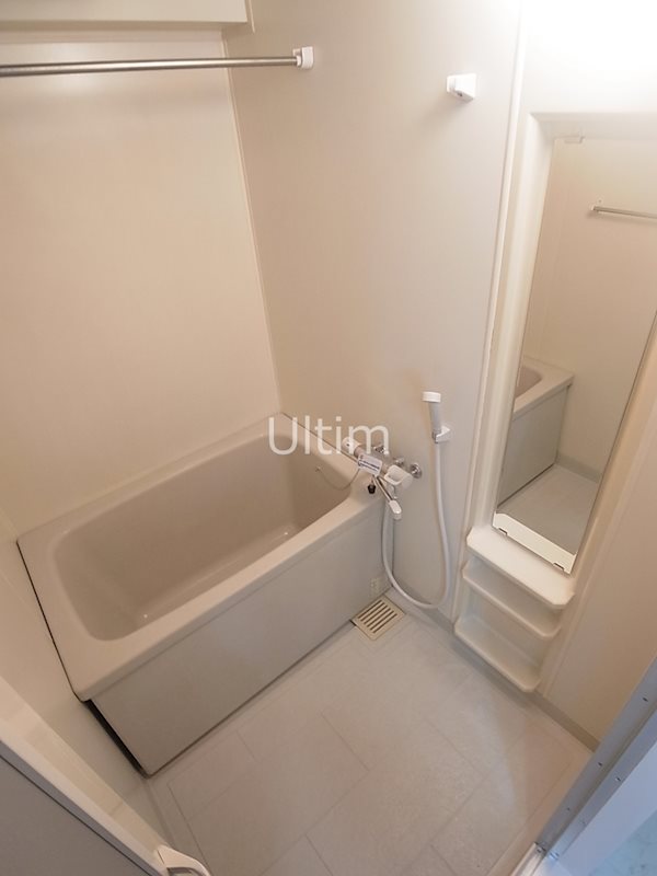 バス・シャワールーム　別部屋のお写真です。ご参考までに！