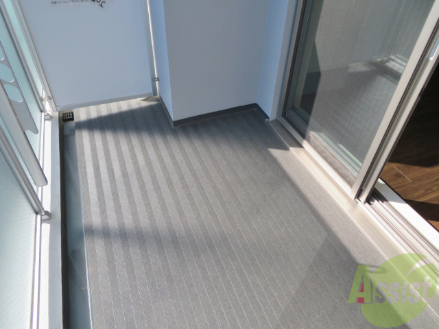 バルコニー　お天気のいい日はバルコニーで洗濯物も干せますよ。