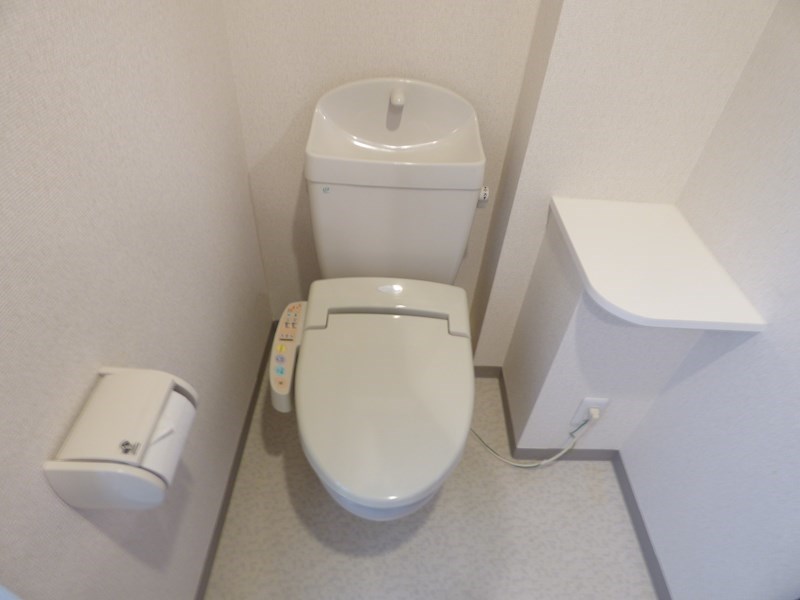 トイレ　当店は都内全域の家具家電付き物件をご紹介可能です。