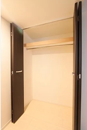 収納　写真は同タイプ住居です。