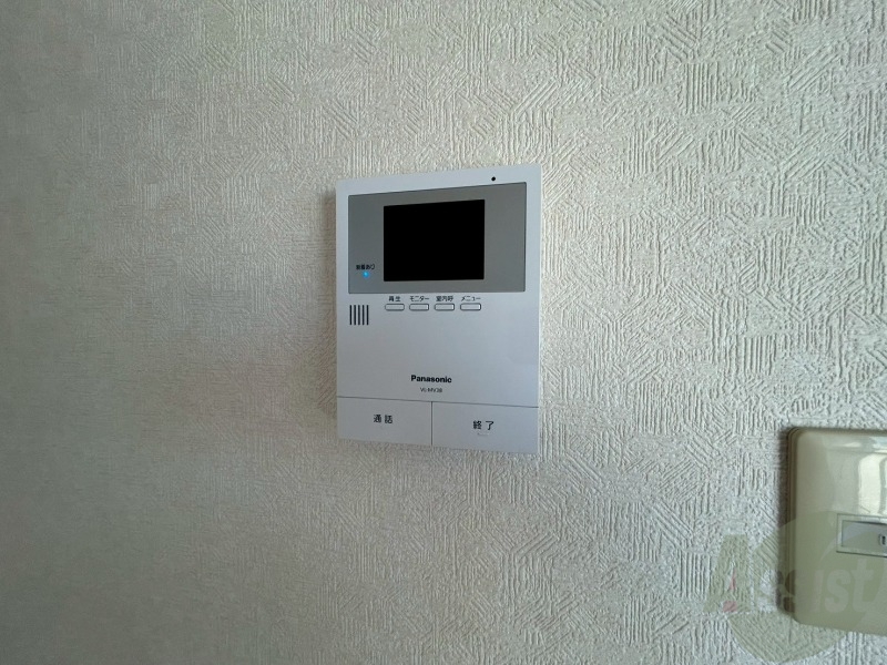 セキュリティ　ＴＶモニター付インターホンです。来客者の顔が見えるので安心！