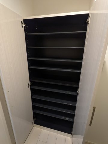 収納　シューズボックス