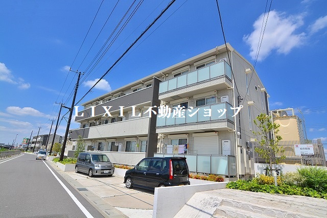 建物外観　吉川市のお住まい探しなら、当社にお任せください。