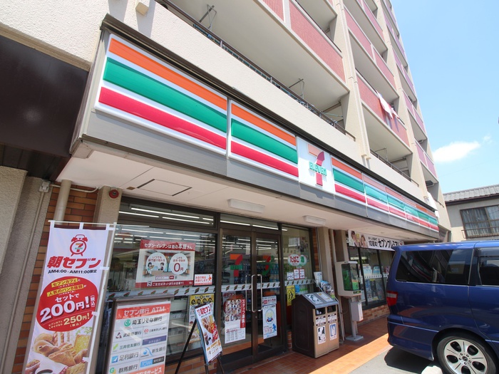 コンビニ　セブンイレブン川越菅原町店（コンビニ）まで400m