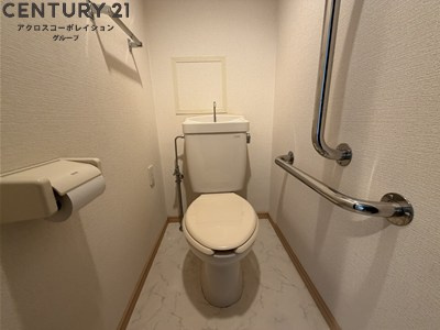 トイレ　シンプルで使いやすいトイレです♪