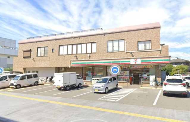コンビニ　セブンイレブン横浜新石川店（コンビニ）まで553m