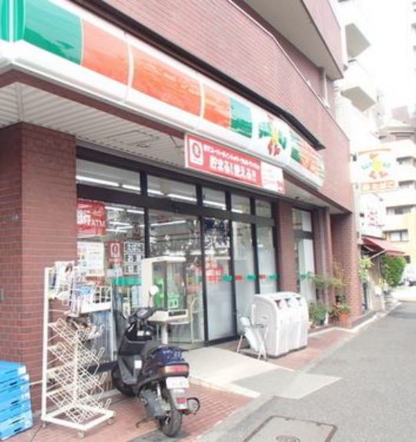 コンビニ　サンクス新宿鶴巻町店（コンビニ）まで306m