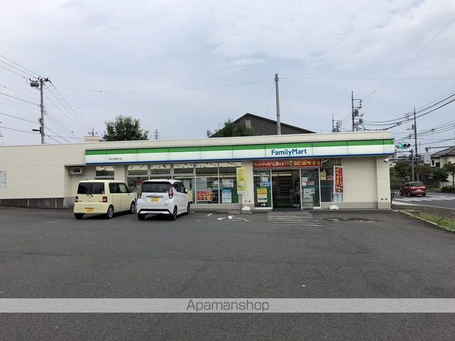 コンビニ　ファミリーマート（コンビニ）まで387m