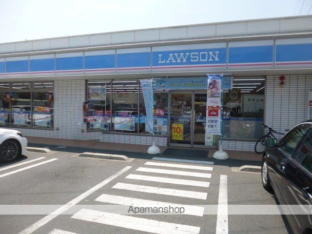 コンビニ　ローソン岡山伊島店（コンビニ）まで68m