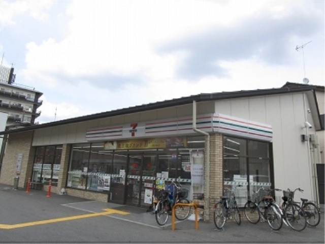 コンビニ　セブンイレブン京都松室店（コンビニ）まで500m