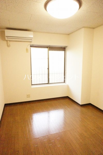 その他部屋・スペース　明るい洋室です。