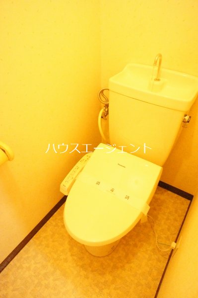 トイレ　清潔感のあるトイレ。