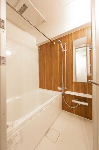 バス・シャワールーム　※写真は同タイプ住戸です。