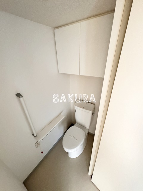 トイレ　落ち着いた色調のトイレです♪